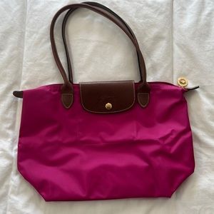 Magenta pink Longchamp Le Pliage Tote